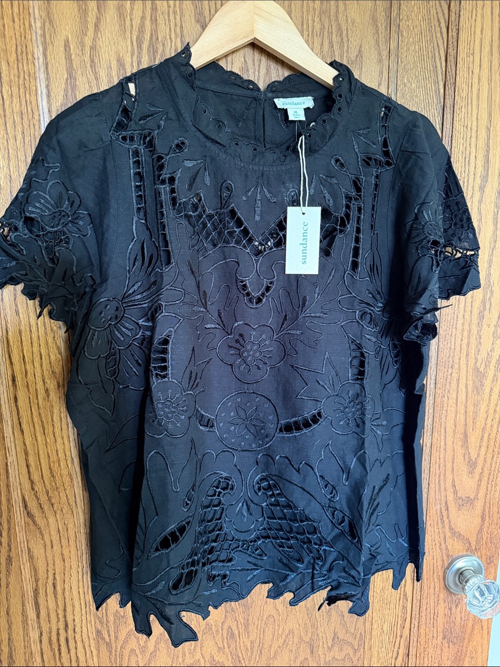 NWT Sundance Black Cutout Floral Eyelet Short Sleeve Blouse